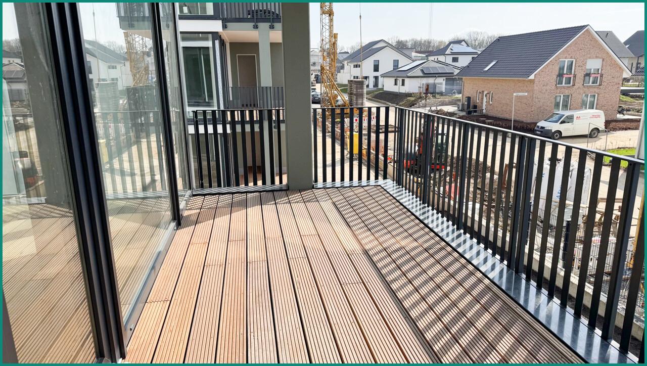 Großer Süd-Balkon mit