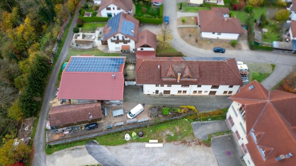 Areal mit Wohnhaus/Werkstatt, Lagergebäude und Nebengebäude