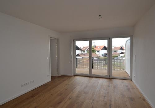 Lichtdurchflutetes Wohnzimmer