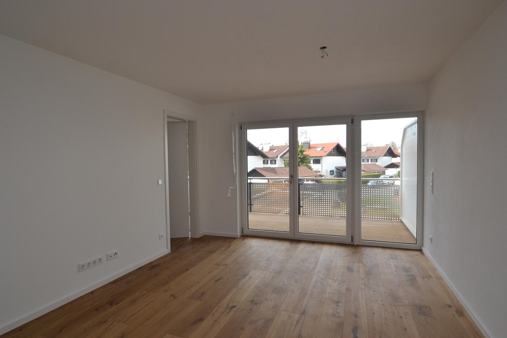 Lichtdurchflutetes Wohnzimmer