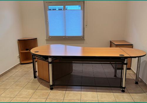 Büro 2 in der Mitte rechts