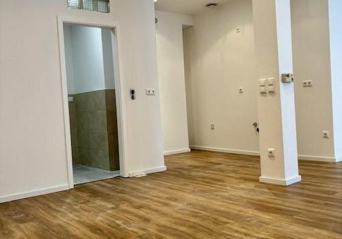 Eingang Bad u. Küchennecke