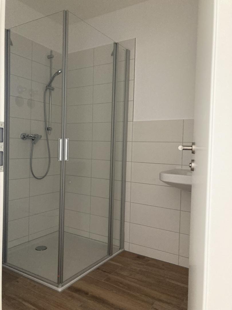 Gästebad mit Dusche