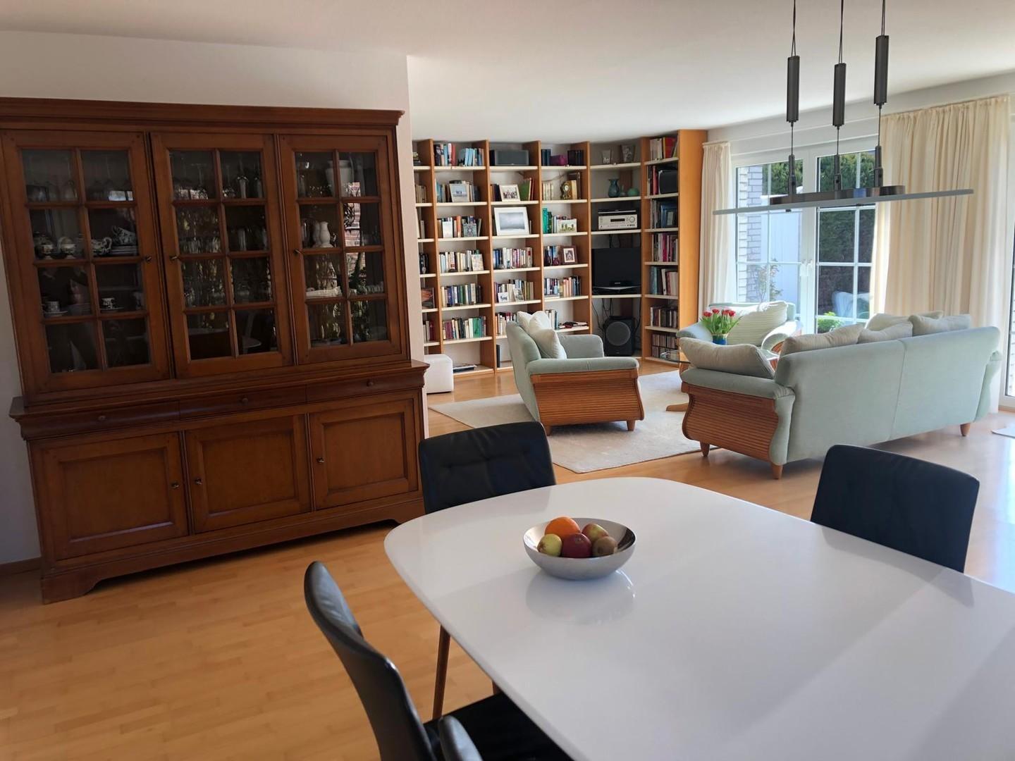 Wohnzimmer & Essbereich