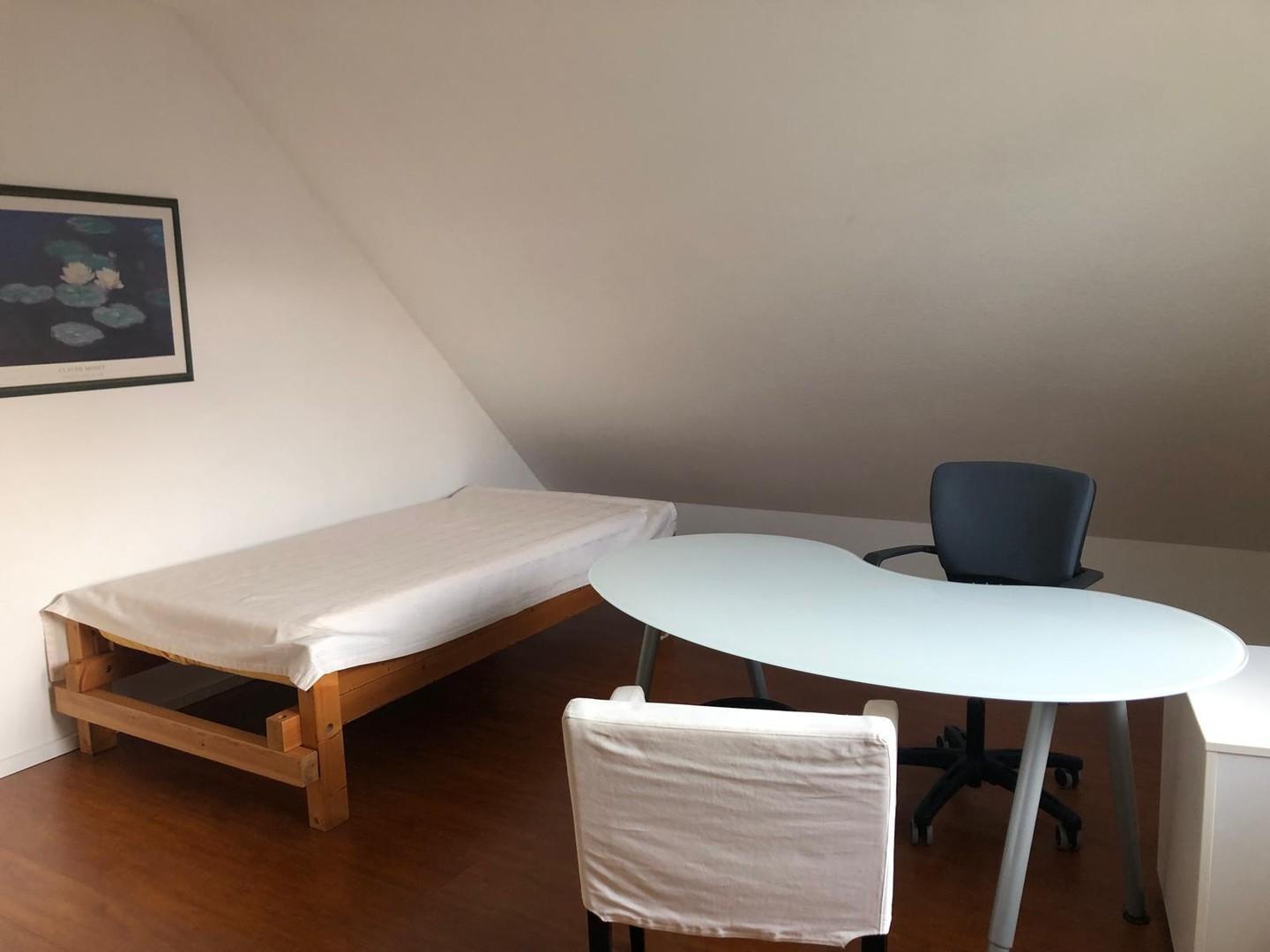 Schlafzimmer  2