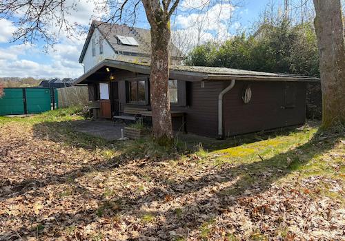 Grundstück mit Ferienhaus