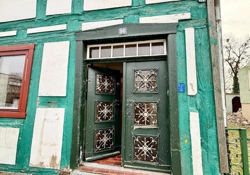 historische Eingangstür 