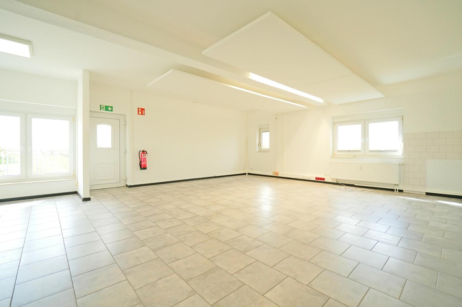 Empfangsraum / Großraumbüro