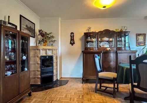 Wohnzimmer mit Kamin