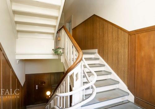 Treppenhaus zum Obergeschoss