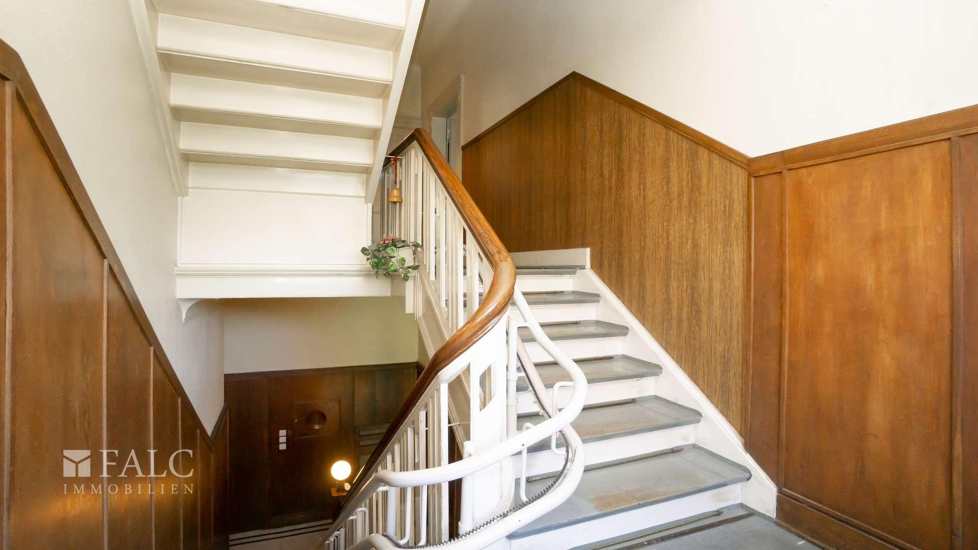 Treppenhaus zum Obergeschoss