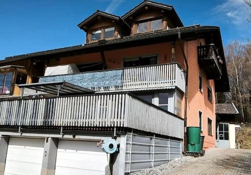 Front Seitlich rechts