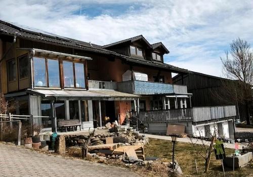 Front Seitlich links