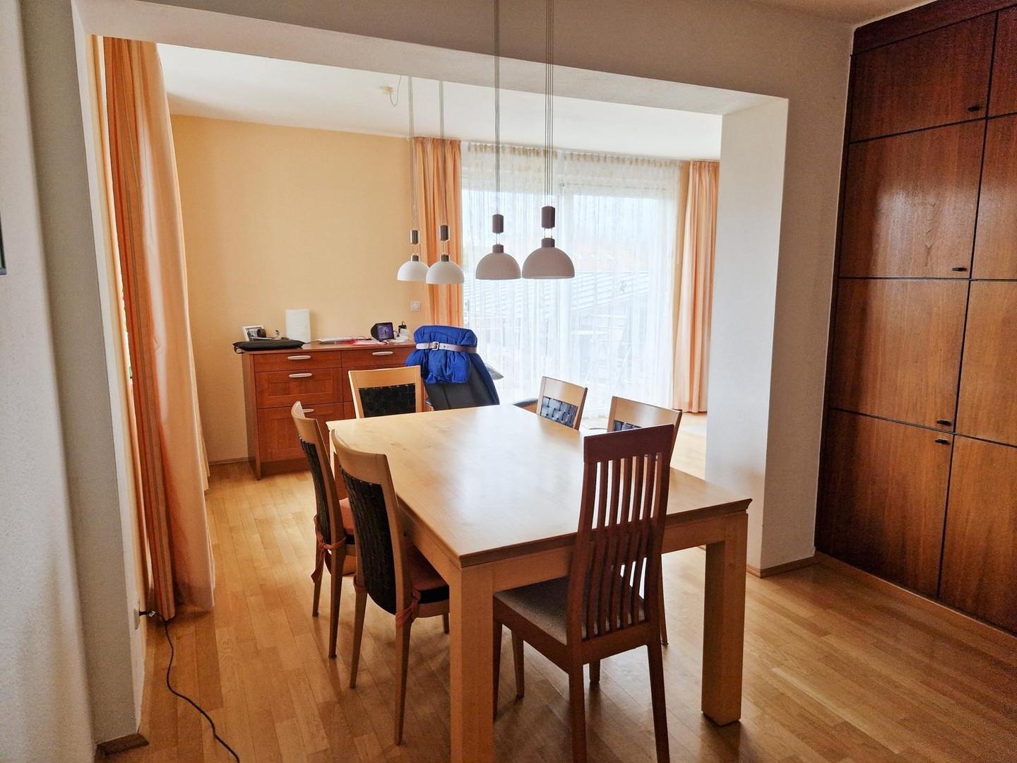 Esszimmer, Blick auf Anbau