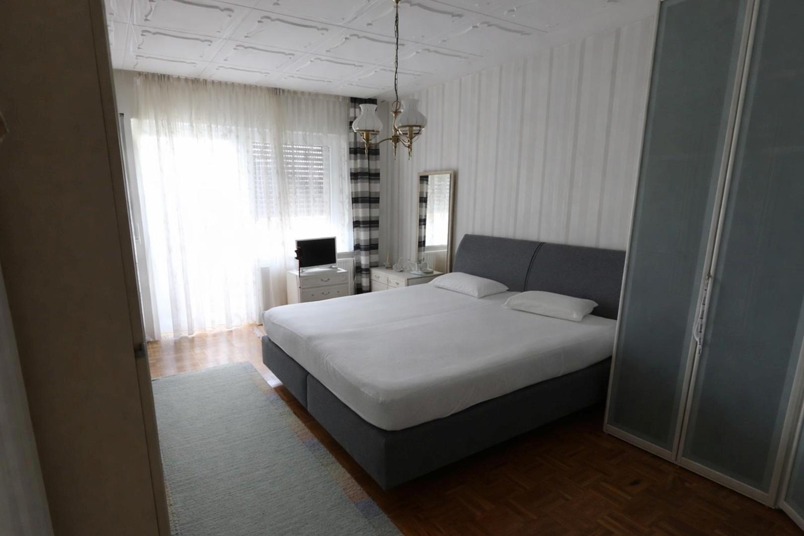 Großes Schlafzimmer 