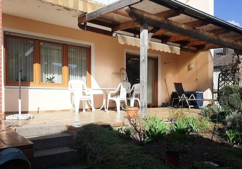 Blick auf Terrasse v. Süden