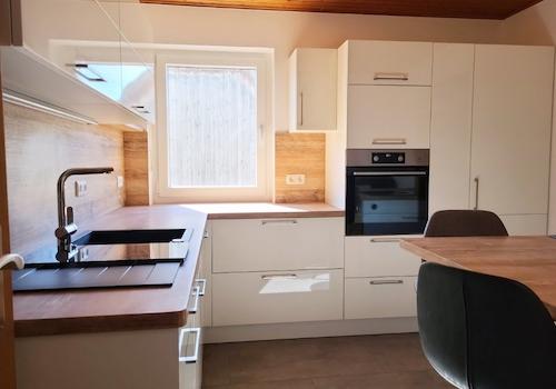 Moderne Küche im OG