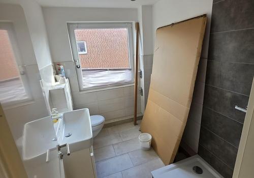 Duschbad mit Fenster