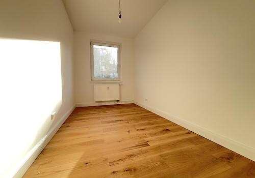 Kinder-/Arbeitszimmer