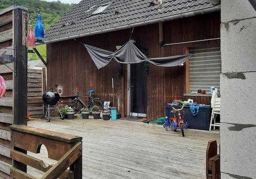 Eingang mit Terrasse