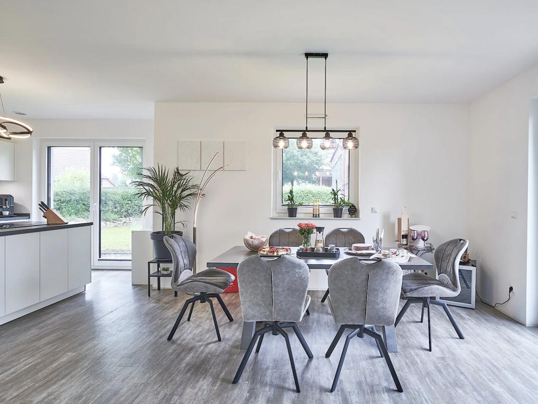 Beispiel-Küche-Essbereich