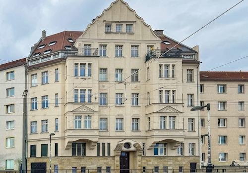 Repräsentative Gebäudeansicht