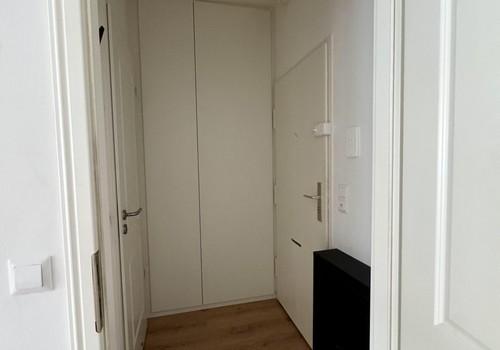 Flur mit Einbauschrank
