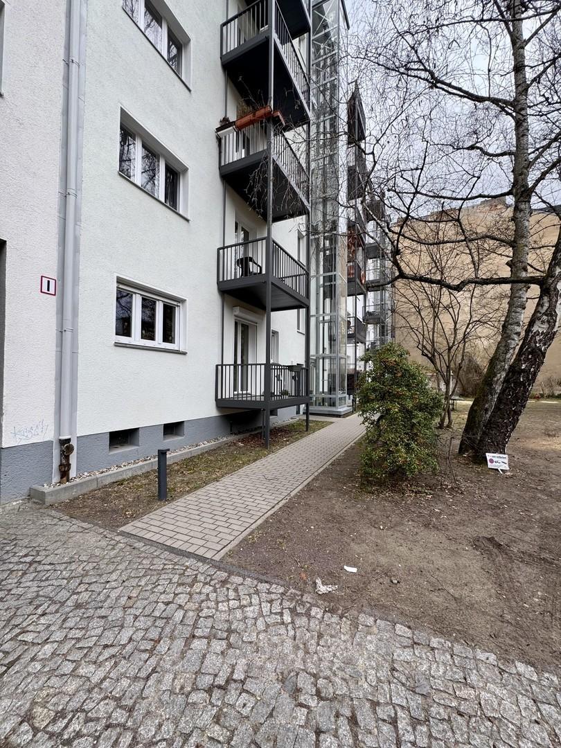 Gebäuderückseite