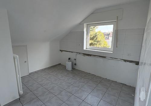 halboffene Küche mit Stauraum