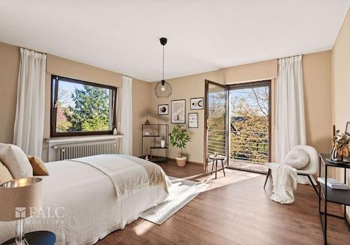 Schlafzimmer DG mit Balkon