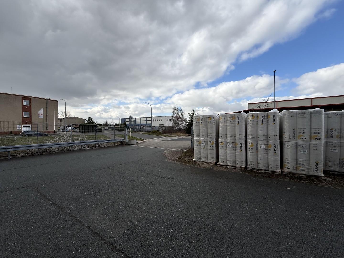 Außenansicht Hauptzufahrt