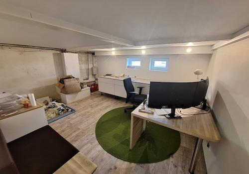 Arbeitszimmer im Keller