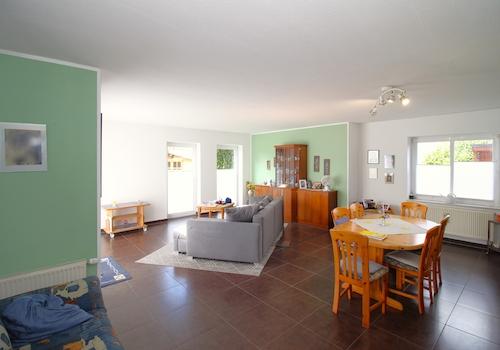 Wohnzimmer der Erdgeschosswohnung