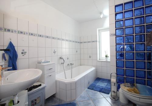 Bad der Erdgeschosswohnung