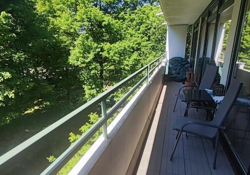 großzügiger, Westbalkon