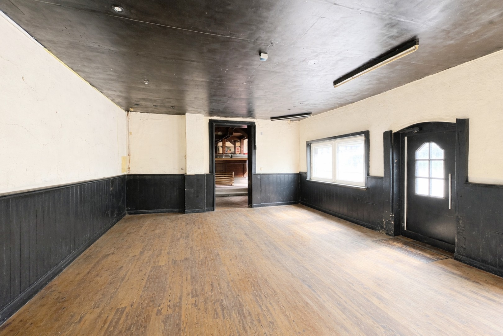 ehemaliger Gastraum EG