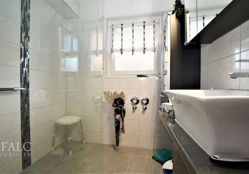 EG (rechts) - Badezimmer