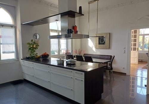 besonders großzügig