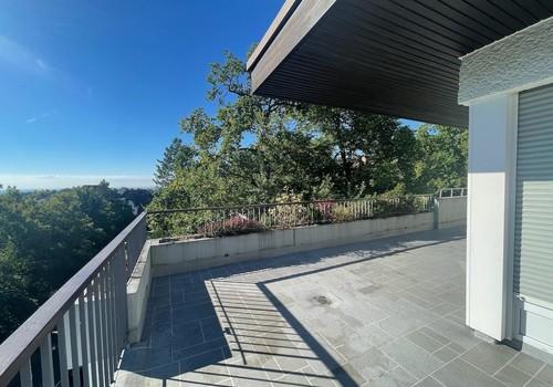 umlaufende Sonnenterrasse