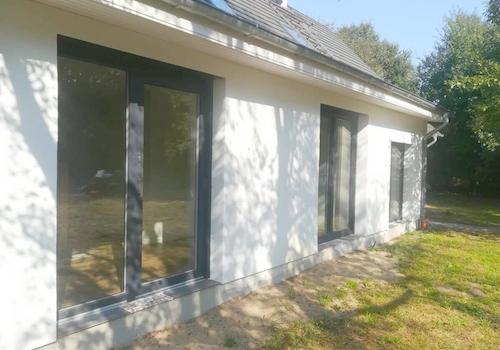 Energetisch u. a. 3-fach verglaste hochwertige EFH-Hülle