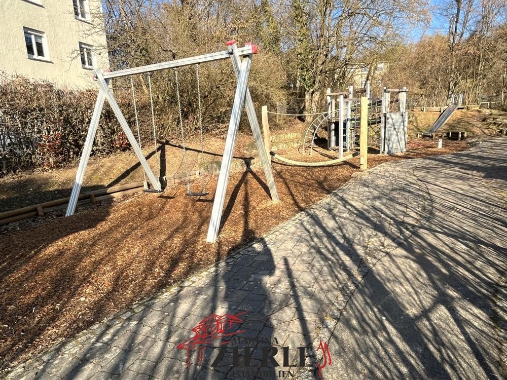13- Spielplatz