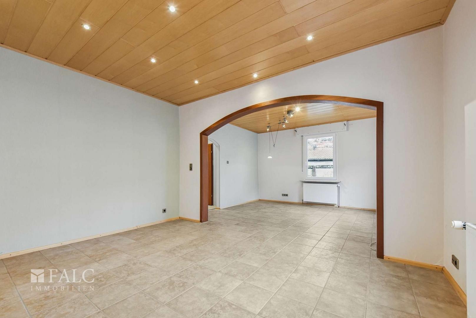 Großzügiger Wohn-Essbereich