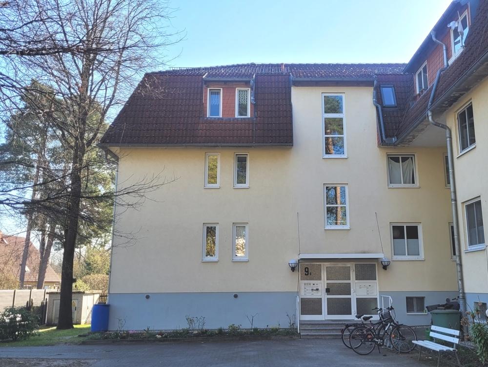 Rückansicht und Hauseingang