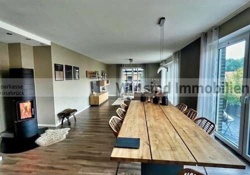 Wohn-/Esszimmer mit Kamin