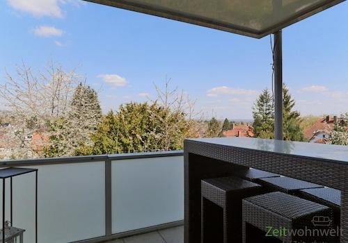 überdachter Balkon