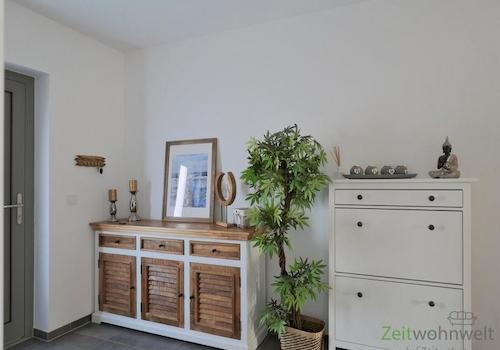 Kommode und Schuhschrank am Eingang