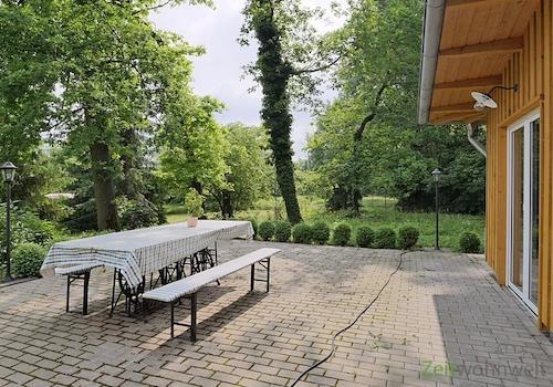 Terrasse vor dem Wohnzimmer