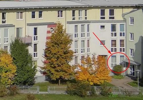 Außenansicht mit Markierung