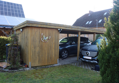 Carport und Stellplätze