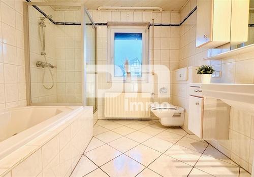 OG Bad / Wanne / Dusche